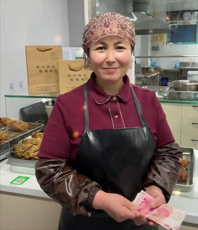 学逃生后续来了！网友表示：这嘉奖是不是低了pg电子免费试玩模拟器地震中高中生背起同(图11)
