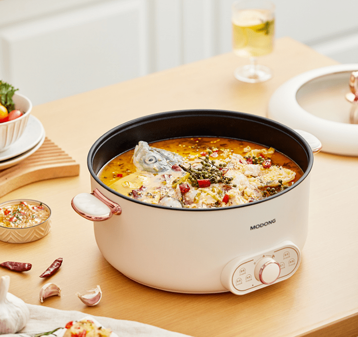 20元！6L超大容量涮炒煎炖焖蒸样样行烹饪小白的美食神器！pg电子模拟器精通十八般“厨艺”的摩动多功能电煮锅不到1(图8)