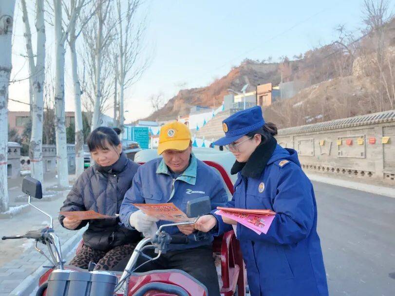 宣传进农村安全意识植民心pg模拟器忻州支队消防(图2)