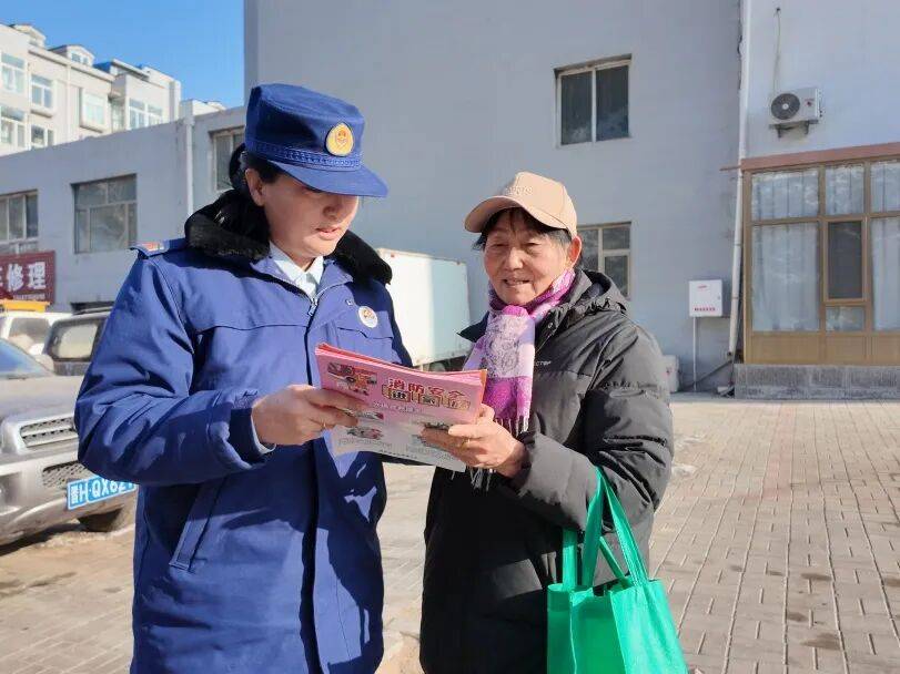 宣传进农村安全意识植民心pg模拟器忻州支队消防(图3)